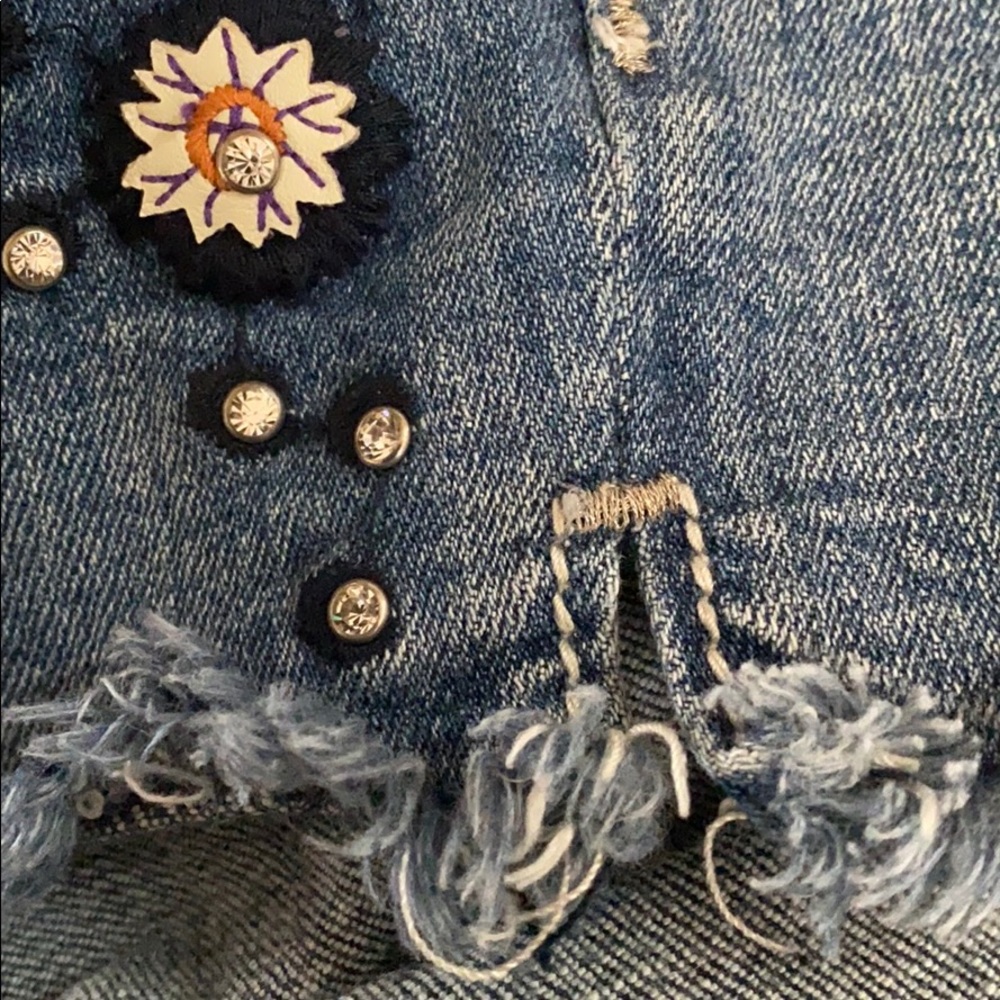 MISS ME JEANS ‘FLOWER RAIN' SHORTS 27 - Picture 9 of 9